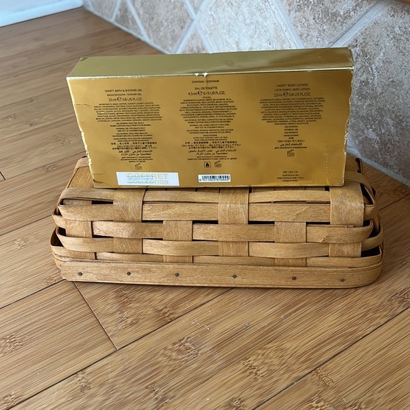 Sold.  NWT Vanitas Versace Mini  Gift Set - Picture 2 of 3